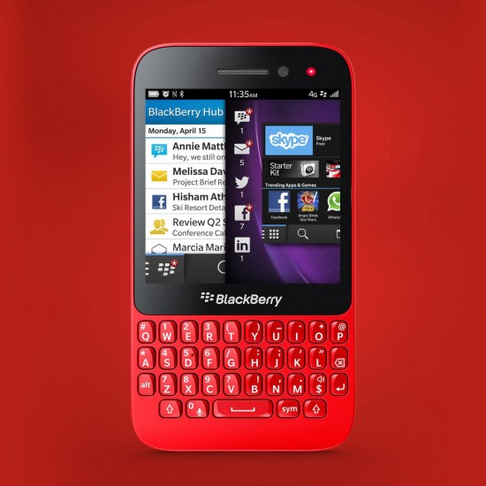 Blackberry Q5 in Red color