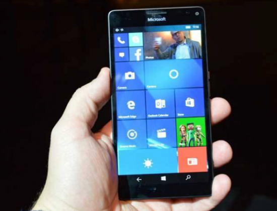 Microsoft Starts Giving Lumia Phones Freely