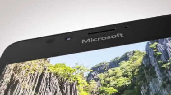 Microsoft Starts Giving Lumia Phones Freely
