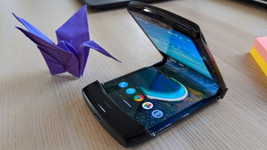 Motorola Razr Foldable Smart Phone Coming Soon